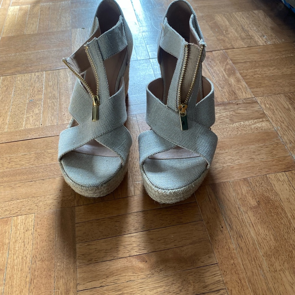Summer Wedge - Picture 3 of 3
